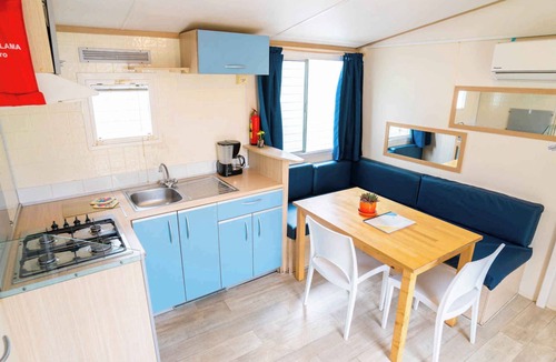Sami House | Mobilehome with air conditioning, terrace and pool