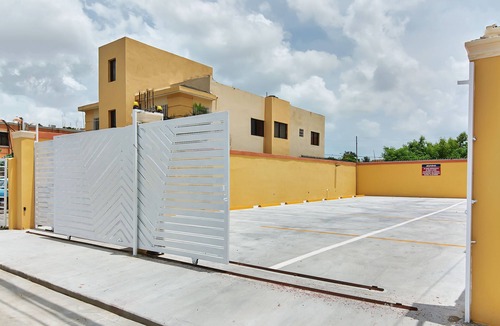 Corales del Sur Apartment | Modern 1-Bedroom Apartment with Private Balcony Fast Wi-Fi Santo Domingo Este