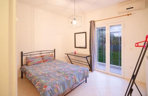 Patras House | Modern 3 Bed Home with Balconies and Sea Access