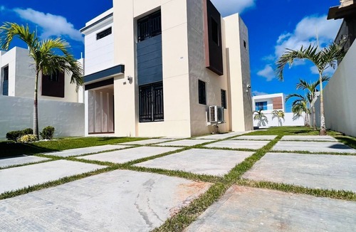 Punta Cana Villa | Modern 3-bedroom villa WiFi -Private pool - Private yard- BBQ- in Punta Cana