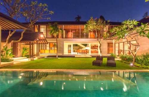Petitenget Villa | Modern 3 BR Private Pool Villa #Z2