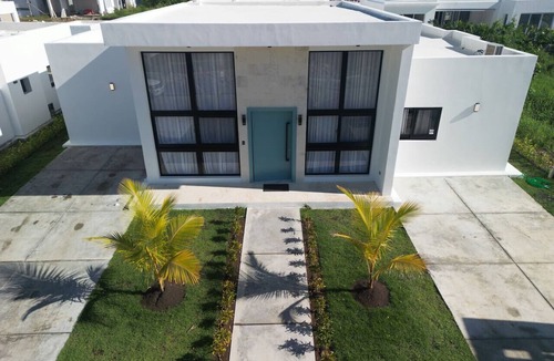Playa Chiquita Apartment | Modern 3 BR Villa w/pool in gated community