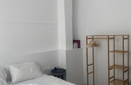 Dafni Apartment | Modern 3BR Maisonette with garden 10 min from Acropolis