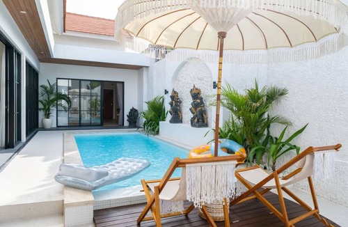 Padonan Apartment | Modern 3BR Villa w/Private Pool