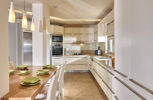 Heraklion Villa | Modern 3BR Villa with Private Pool, BBQ & Superior Comfort
