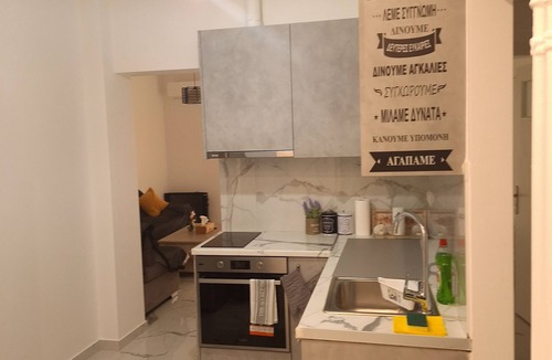 Attiki Apartment | Modern Abode Near Metro Attiki