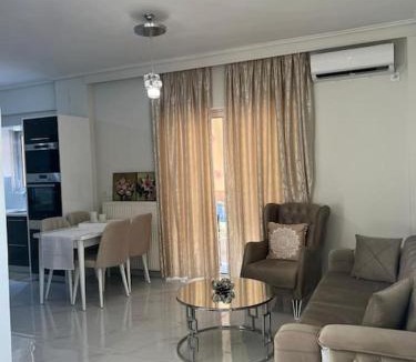 Agios Dimitrios Apartment | Modern and comfortable apartment 5km from center