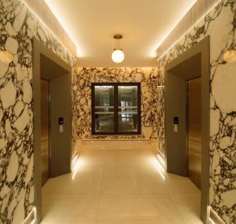 Evaristo Morales Apartment | Modern apartment with private terrace