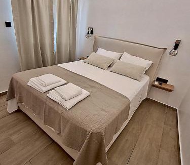 Katakolo Apartment | Modern elegant escape on the Ionian coast, near Ancient Olympia