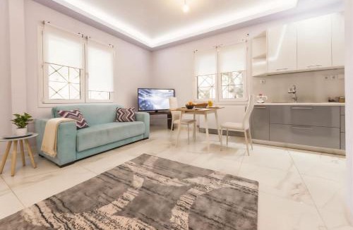 Agia Paraskevi House | Modern fully-equipped house, 5 min walk from metro