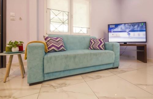 Agia Paraskevi House | Modern fully-equipped house, 5 min walk from metro