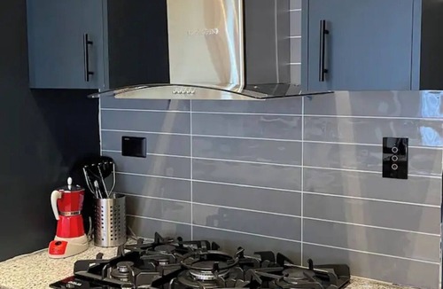 Yolanda Morales Apartment | Modern great location 1-bedroom apt with AC, fitness room, WiFi in Santo Domingo