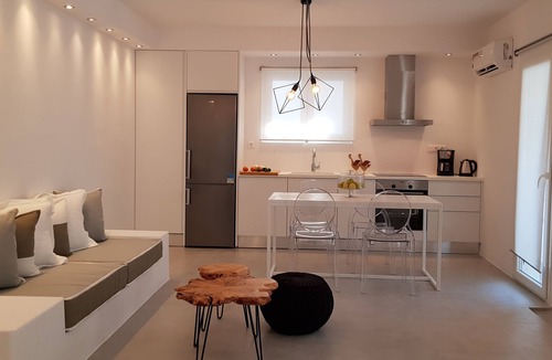 Parikia House | Modern House near Parikia with 3 bedrooms