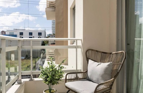 Viejo Arroyo Hondo Condo | Modern King Size Bed Condo with Pool by Agora Mall
