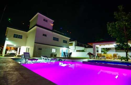La Joya Villa | Modern large Villa, with a Gazebo and large pool for your relaxing retreat.