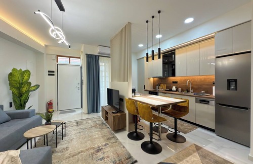 Old Town Apartment | Modern Muse Two-Bedroom Apartment