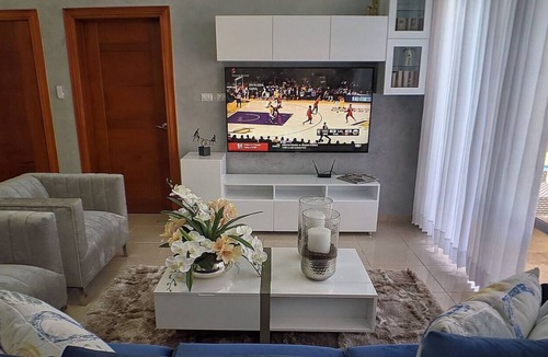 La Mulata Villa | Modern & private villa minutes from the beach