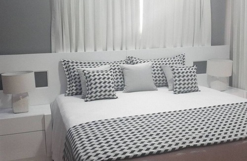 La Mulata Villa | Modern & private villa minutes from the beach