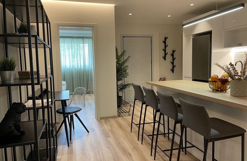 Neos Kosmos Apartment | Modern & Spacious 3bdr apartment