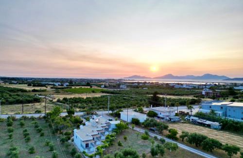 Tingaki Apartment | Modern Stay with Garden, near Tigaki Beach - El Greco Apartments No 5