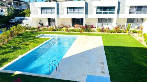 La Iglesia Villa | Modern Zen Villa Next to Playa Popy