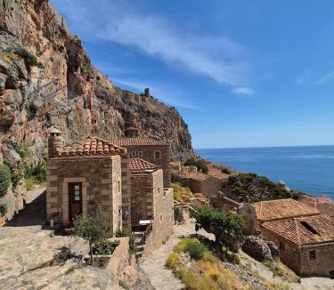 Monemvasia Hotel | MonoLithos Inn