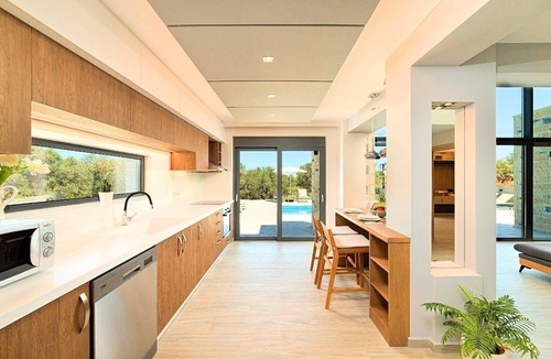 Mathes House | Moonlight Villa Heated Pool