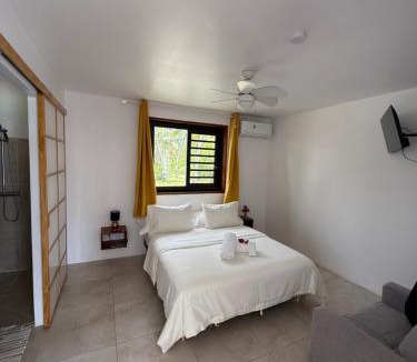 Teavaro Bed & Breakfast | MOOREA CHILL and BEACH LODGE