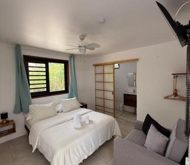 Teavaro Bed & Breakfast | MOOREA CHILL and BEACH LODGE