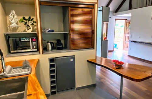 Pihaena Ski Chalet | MOOREA - JUST CHILL INN