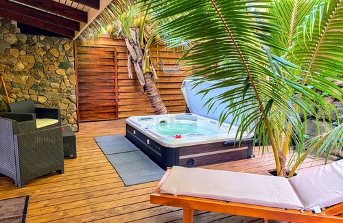 Pihaena Ski Chalet | MOOREA - JUST CHILL INN
