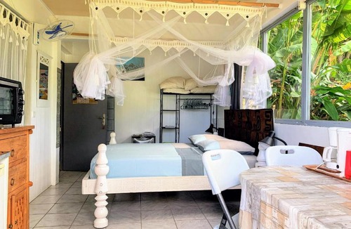 Cook's Bay Apartment | MOOREA - PaoPao Cottage