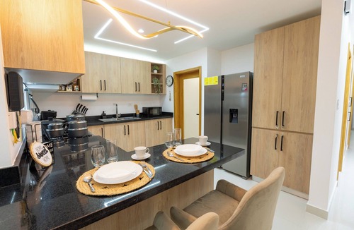 Punal Apartment | Mordern 3BR! 9fl, King Bed! Sti!,
