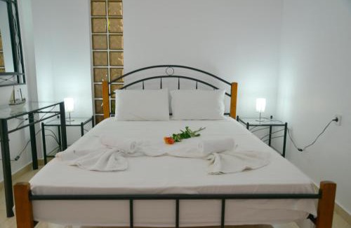 Plaka Apartment | moschoula studios plaka