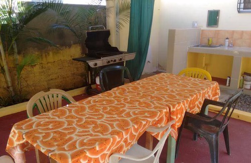 Rancho Arriba House | Motel ∙ 8 guests