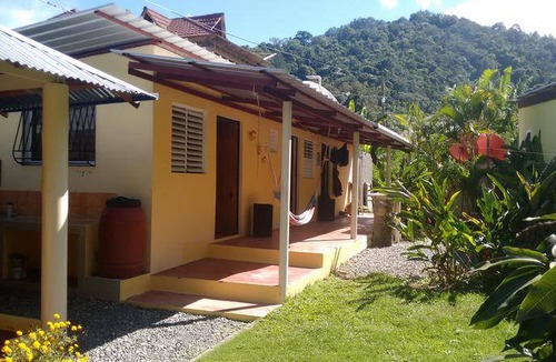 Rancho Arriba House | Motel ∙ 8 guests