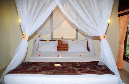 Pemuteran House | Motel ∙ 8 guests