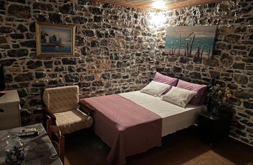 Kymi-Aliveri House | Mountain House
