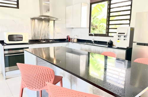 Punaauia House | Muna house and private pool - A/C - optic fiber Wi-Fi - 3 pers