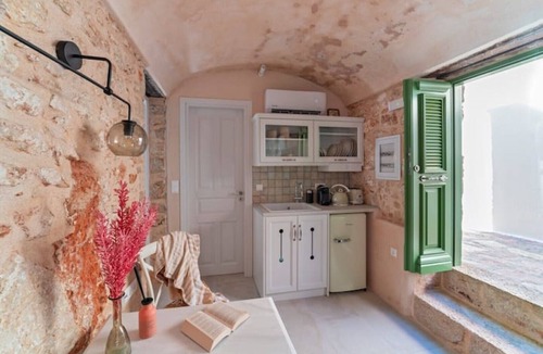 Halki Villa | Muse Clio. Just a few steps from the sea! Perfect option to enjoy your vacations