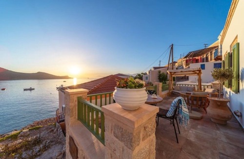 Halki Villa | Muse Clio. Just a few steps from the sea! Perfect option to enjoy your vacations
