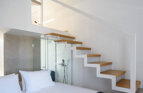 Oia Hotel | Muses Cycladic Suites - Arched Sea View Loft Suite with Seasonal Hot Tub
