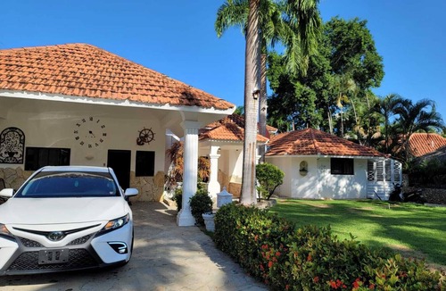 Sosua Villa | Muy cerca de la playa Laguna