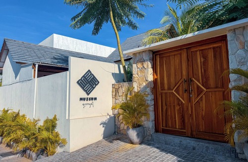 Pecatu House | Muzeum Villas: 2 Bedrooms, 2 Bathroom, Wi-Fi, Kitchen, Private Pool