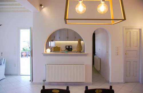 Ano Mera Villa | Mykonos Relaxing Cycladic Villa private parking