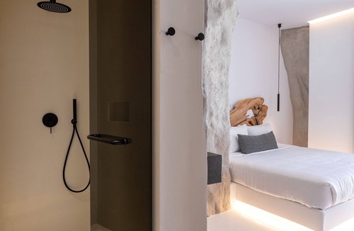 Mykonos Town Villa | Mykonos Town Black Villa with Cave Heated Pool
