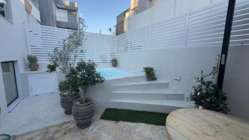 Mikrolimano Apartment | Myronos suite with jacuzzi
