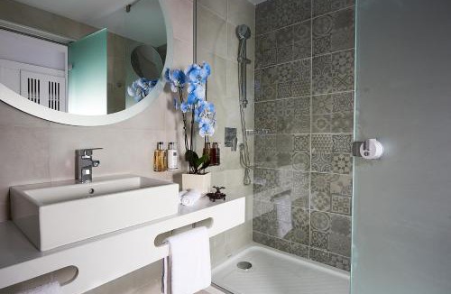 Paralia Kourna Resort | Mythos Palace Resort & Spa