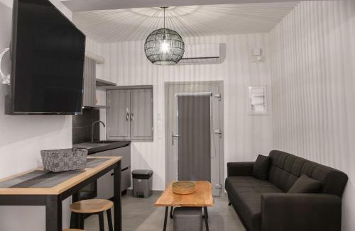 Vivlos House | Næxon