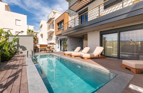 Nees Pagases Apartment | Nama Iconic South Residence